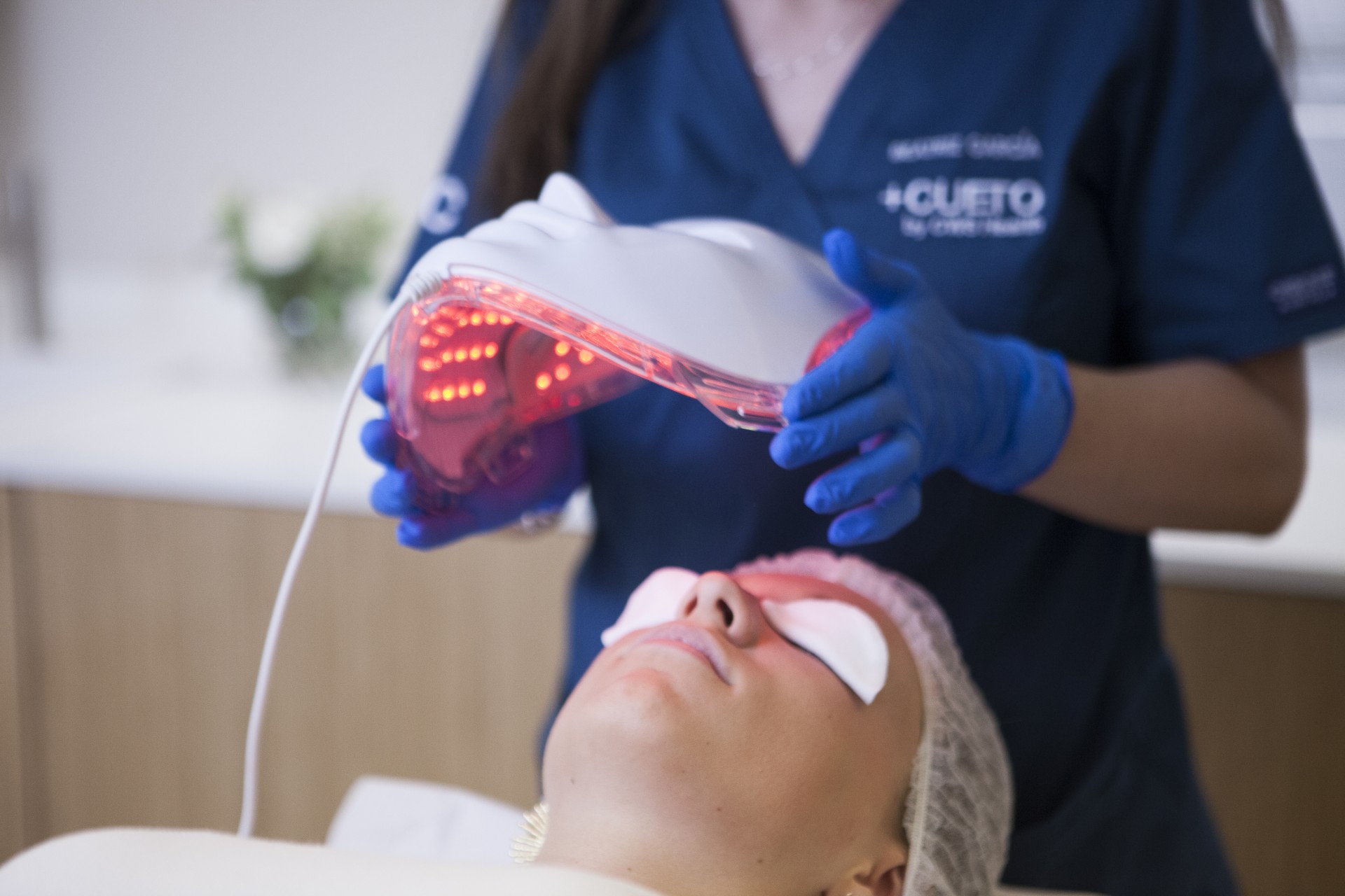 Luz Led Médica: Cómo Actúa Sobre La Piel, Qué Beneficios Ofrece Y Cuándo Está Indicada 2 Luz Led Médica
